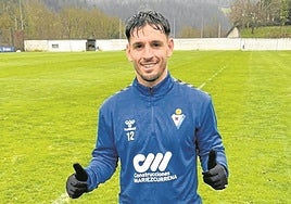 Primera imagen de Ivan Gil como jugador del Eibar durante el entrenamiento de ayer.