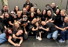 La foto de familia de Eureka Dance.