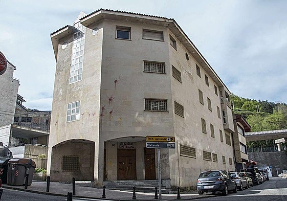 Fachada exterior del Juzgado del Eibar donde se celebrará la concentración el próximo lunes.