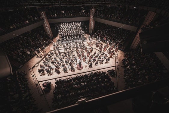 El Orfeón Donostiarra, durante el concierto ofrecido este sábado en el auditorio Halle aux Grain de Toulouse.