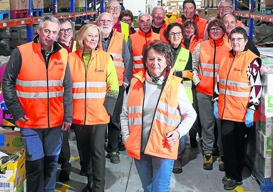 Voluntarios del Banco de Alimentos, con su presidenta.