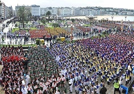 Las compañías de la Tamborrada Infantil partirán de los jardines de Alderdi Eder en San Sebastián.