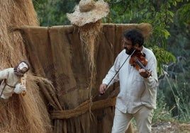 La historia de Almavera de la compañía Etcétera llegará desde tierras granadinas en forma de música y títeres llamativos.