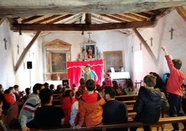 La ermita de San Bixente será escenario para que el público infantil disfrute con el mago Iago.