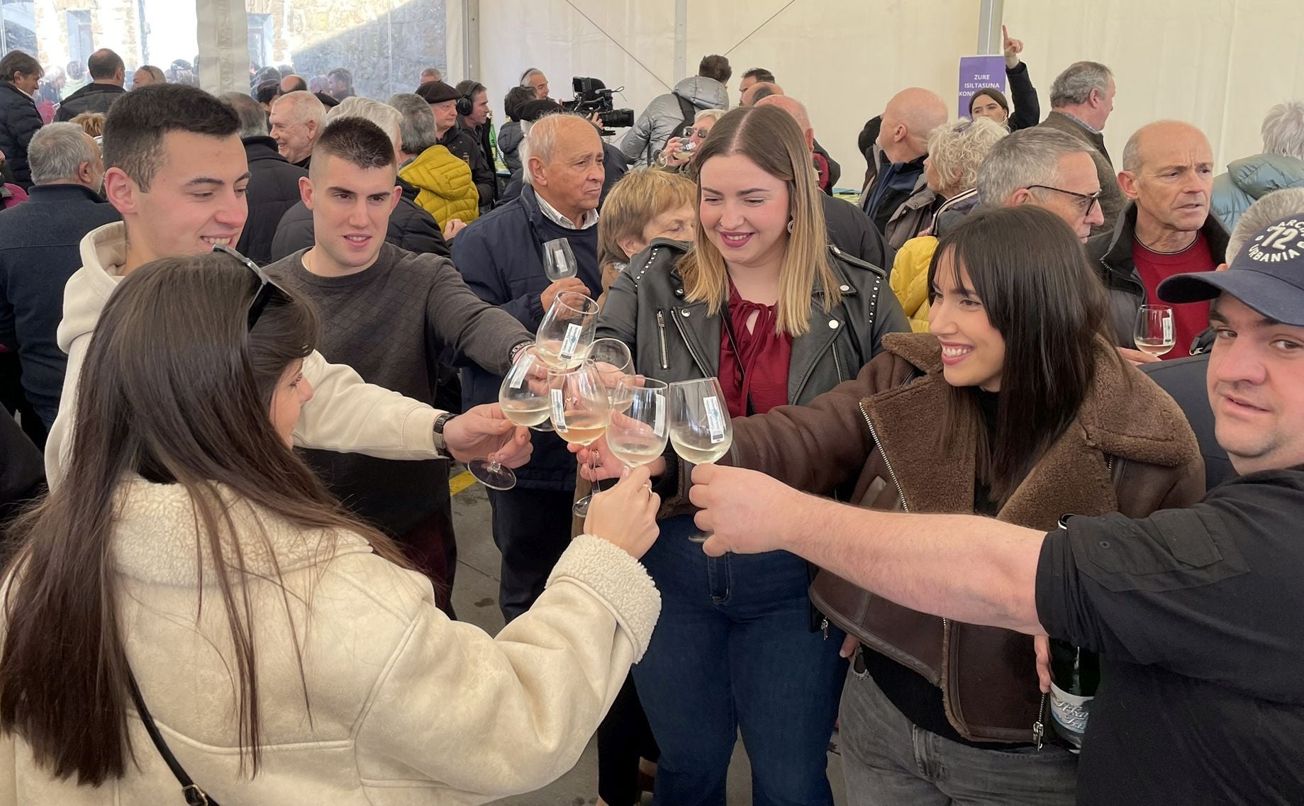 Radiante txakoli eguna en Getaria