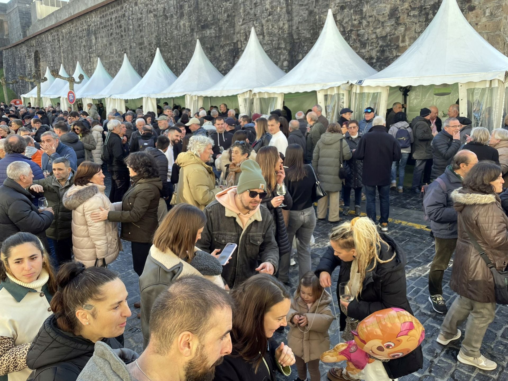 Radiante txakoli eguna en Getaria