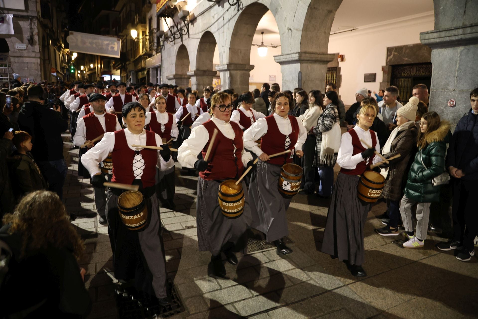 Los tambores y barriles ya se escuchan en Azpeitia