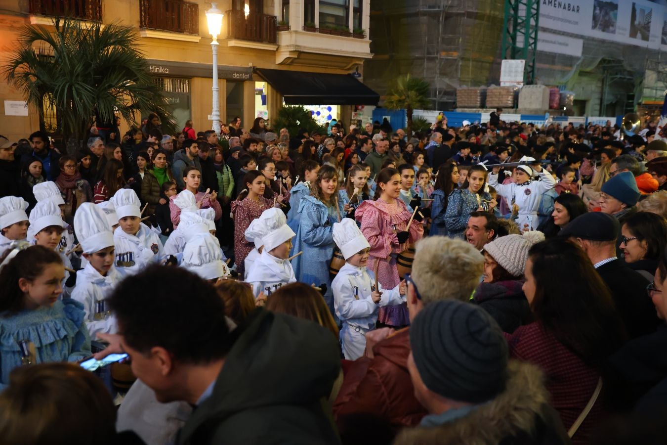 Los más jóvenes toman la Parte Vieja