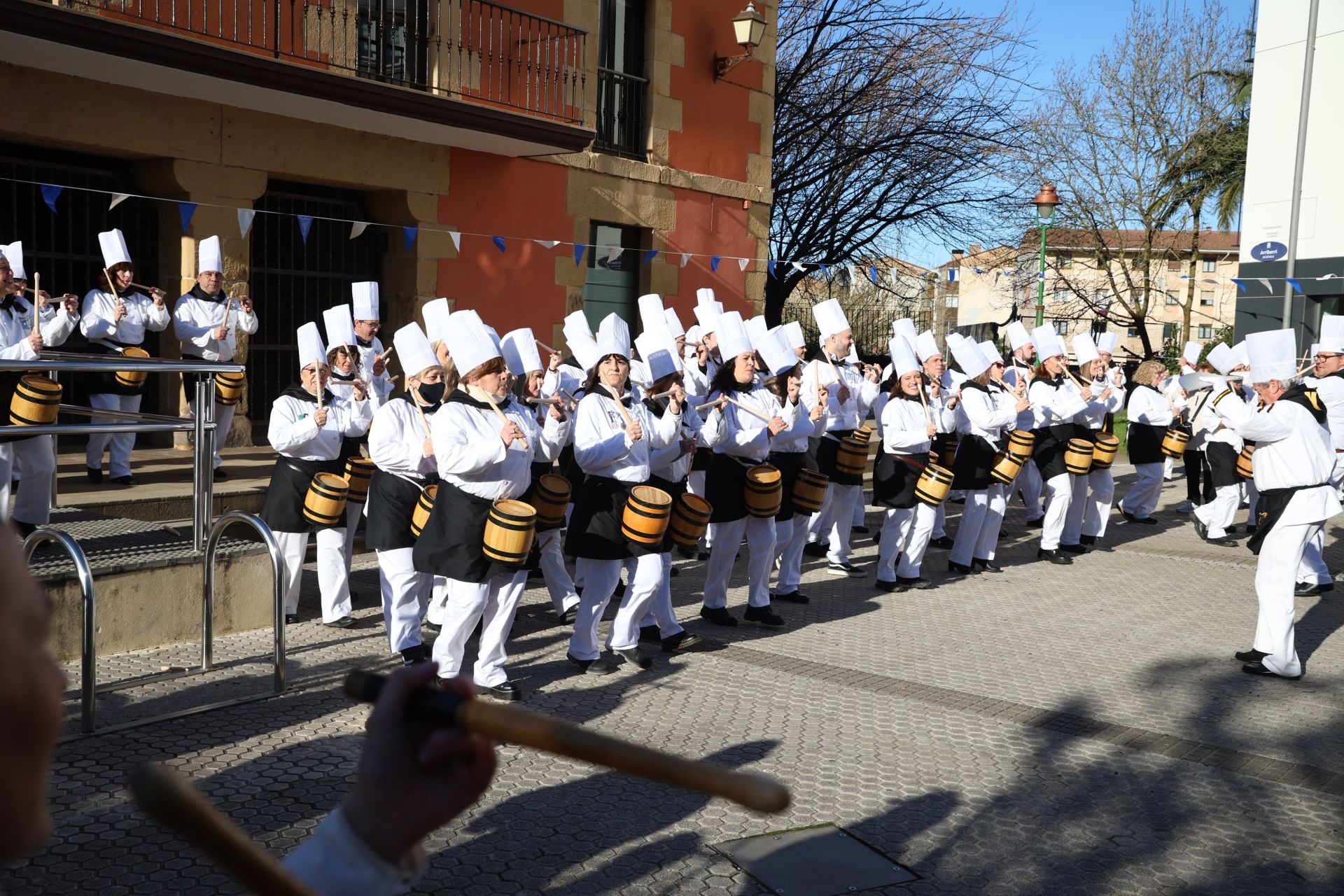Los Kosakos ponen el ritmo