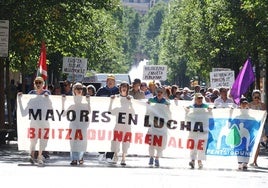 Protesta del colectivo de pensionistas en Donostia