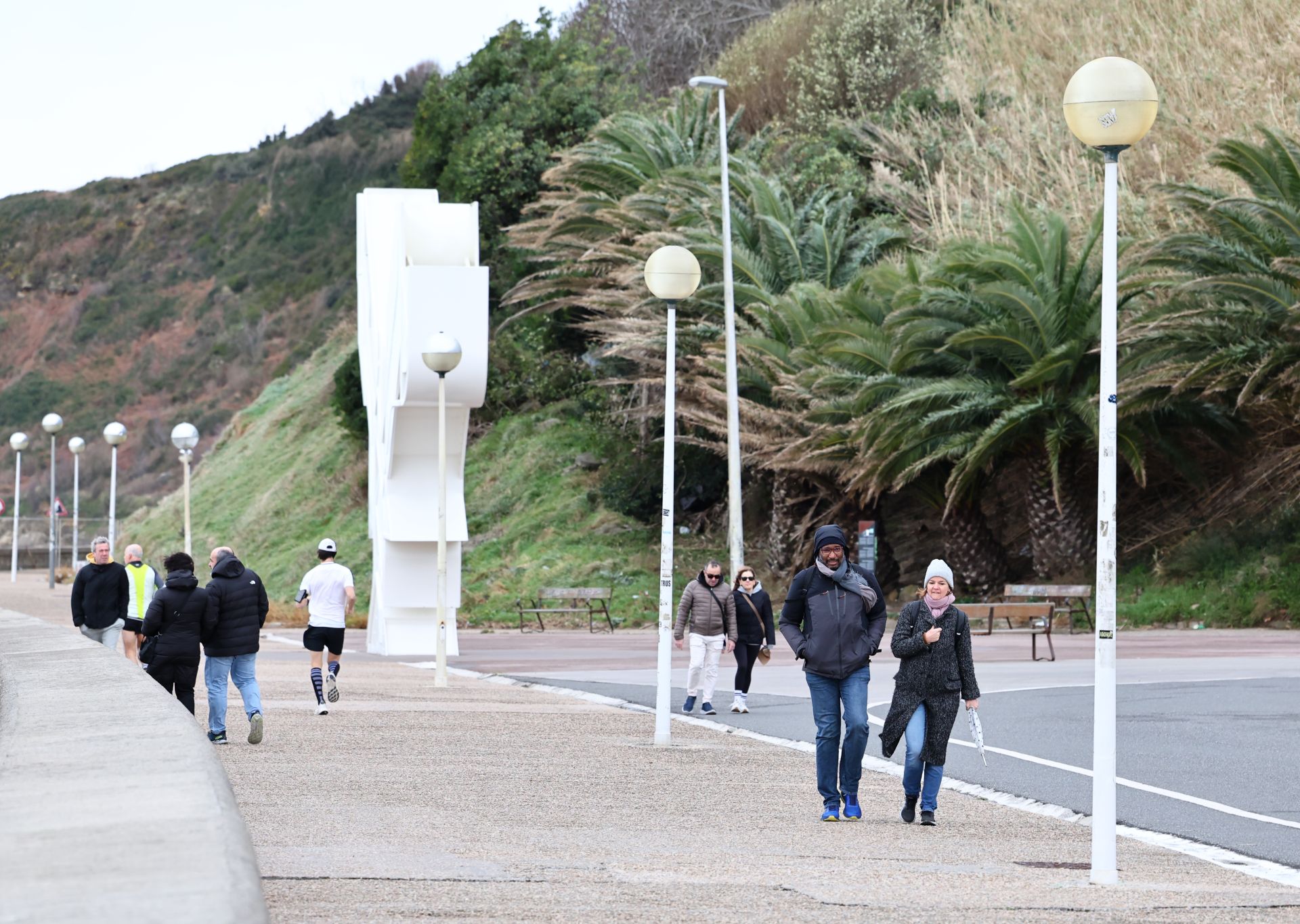 Viento y cielos nubosos para despedir la semana en San Sebastián