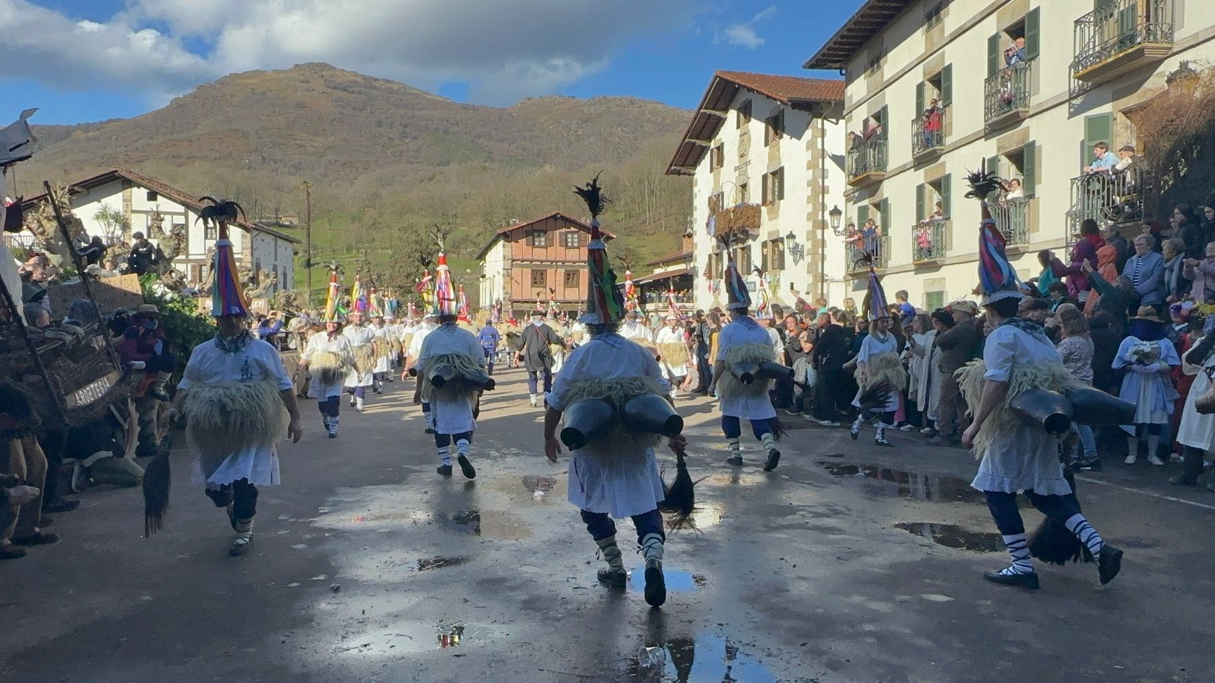 Ituren despierta por carnaval