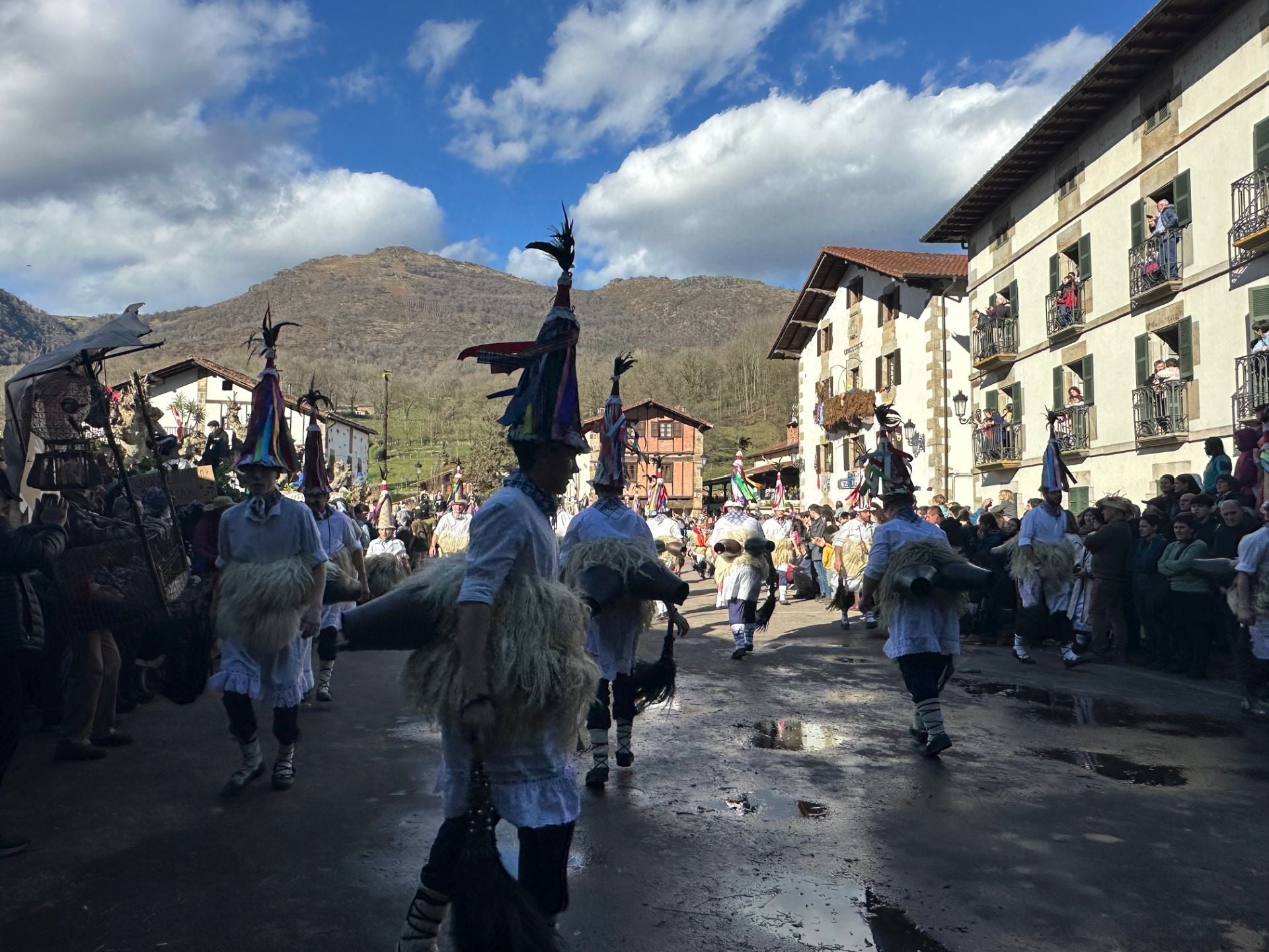 Ituren despierta por carnaval