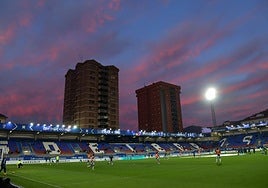 Ipurua acogerá este domingo la jornada 25 de la Segunda División entre el Eibar y el conjunto gallego.