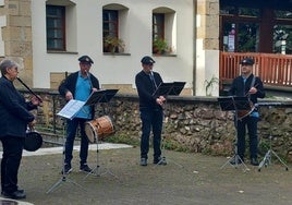 La Banda de Txistularis ofrecerá un concierto este sábado en Donapaleu.