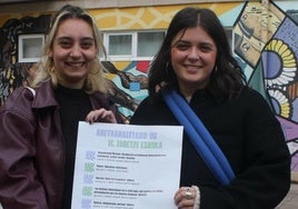 La técnica de Igualdad, Malena González, y la concejala del ramo, Ainhoa Sánchez, en la presentación de la programación.