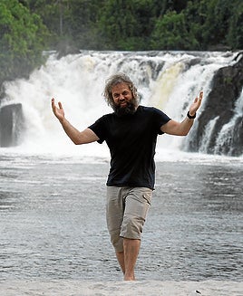 Daniel Landa, durante el viaje por África.