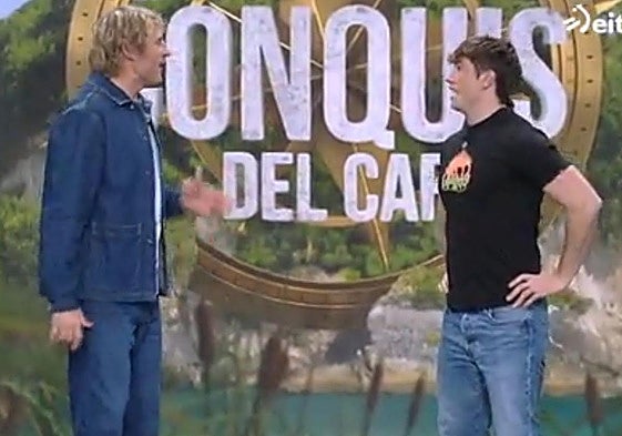 Una imagen de Huido junto a Julian iantzi en el debate de El Conquis tras su expulsión.