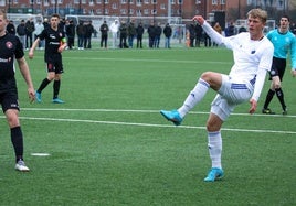 Orri Óskarsson, en 2022, en un partido con el Copenhague sub19 ante el Midtjylland sub19.