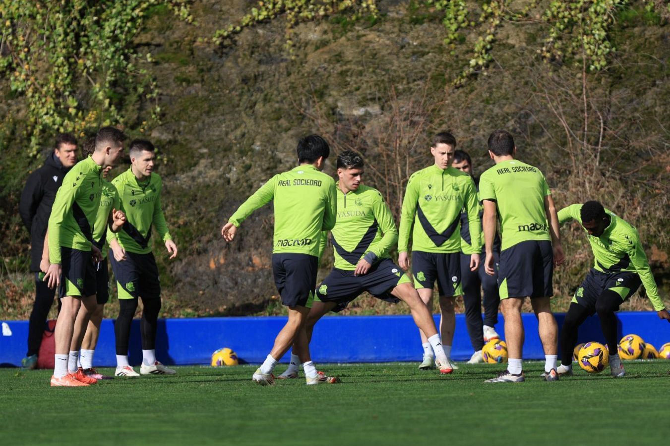 Imanol, con casi todos disponibles ante Osasuna