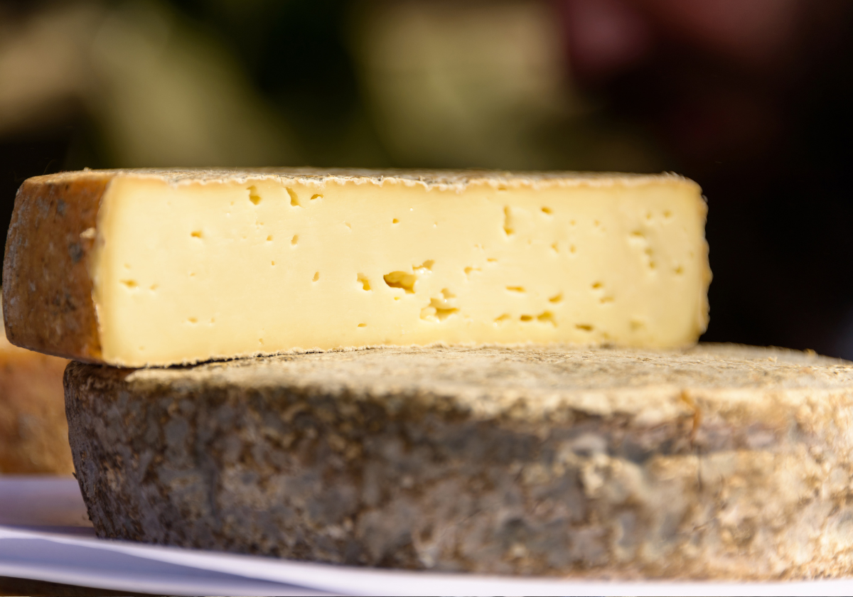 Alerta sanitaria por presencia de E. coli en una conocida marca de queso francés