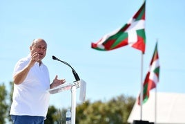 El inesperado asalto a Sabin Etxea y los planes A y B de Andoni Ortuzar