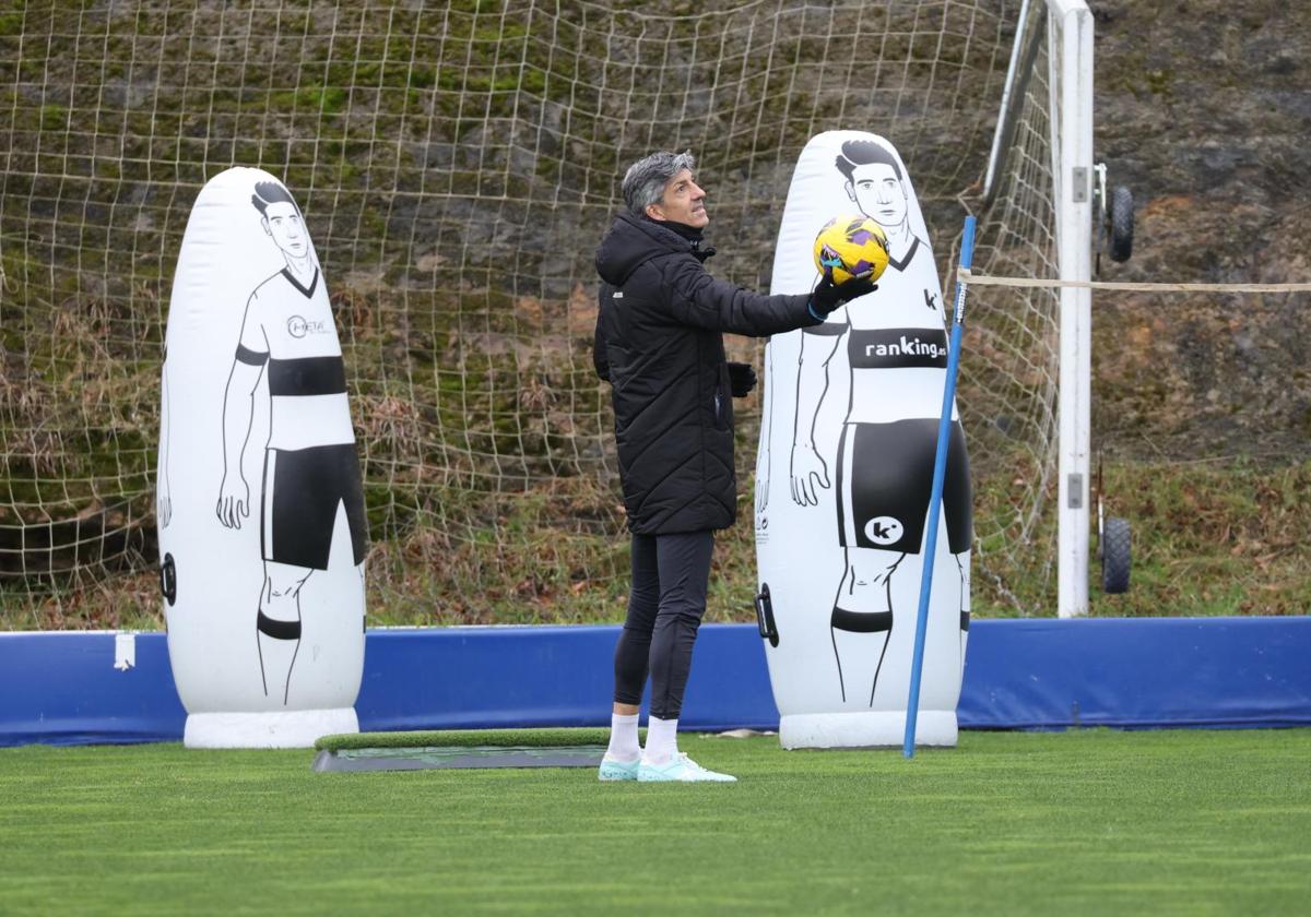 Imanol Alguacil, en el entrenamiento de este sábado en Zubieta