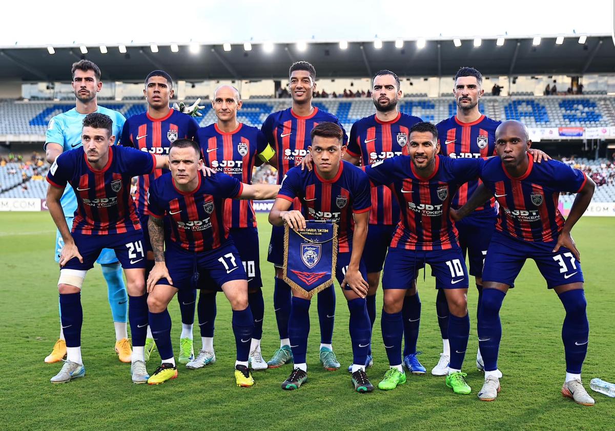 El once titular del Johor que ha disputado este martes un partido de la Champions de Asia.