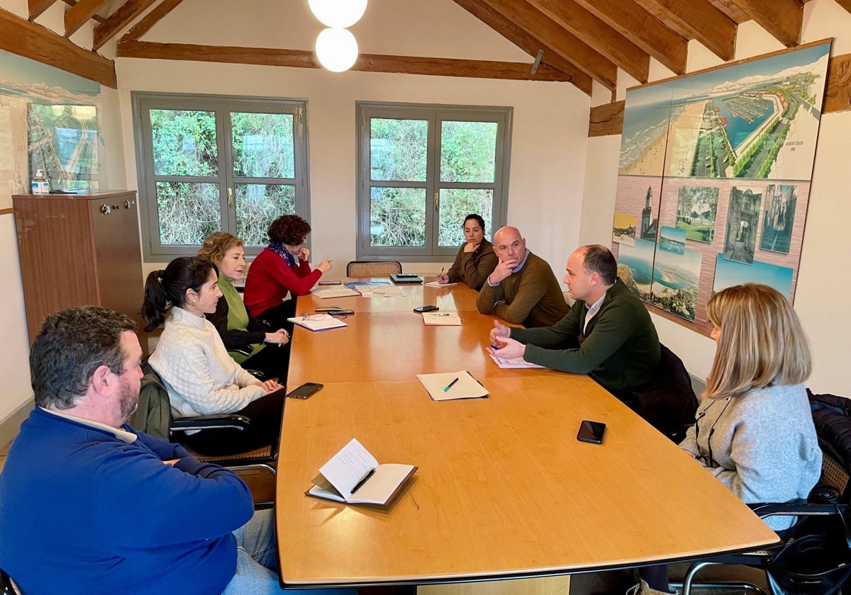 Primera reunión del Consejo Portuario de Hondarribia.