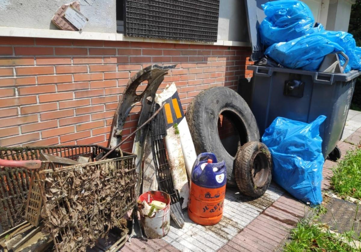 Parte de la basura recogida fue seleccionada y depositada en los correspondientes contenedores.