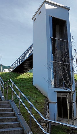El ascensor construido en el barrio de Altzate Berri.