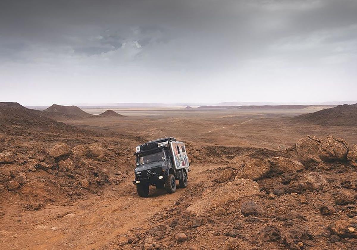 'Andrea, an Unpaved Route' filmeko irudi bat.