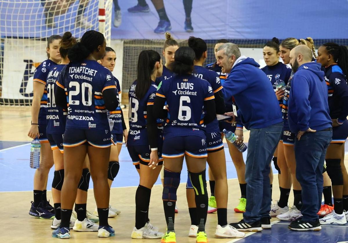 «El partido en París es una final», dice el técnico del Bera Bera