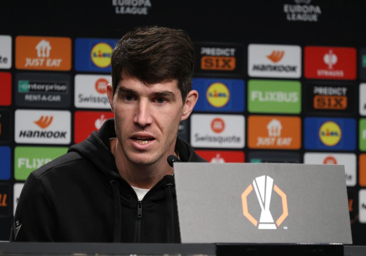 Aritz Elustondo, durante la rueda de prensa previa al duelo de Europa League.
