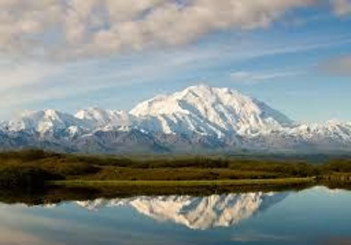 Continúa la controversia sobre si esta montaña debe llamarse Denali o McKinley.