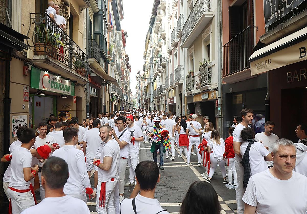 Las calles de Pamplona durante las fiestas de San Fermín.
