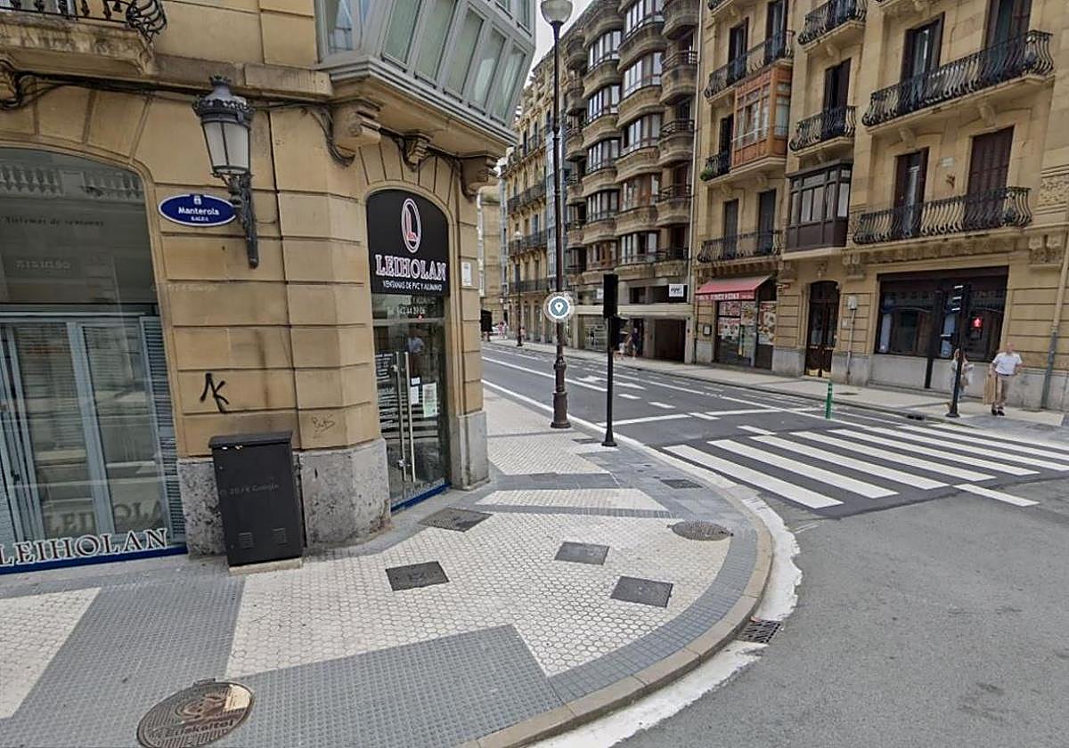 Lugar en el que ocurrió la detención, en la calle Manterola con San Martín en San Sebastián.