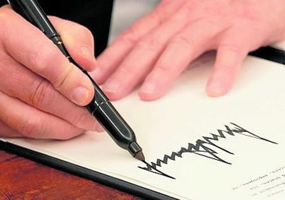 El hombre que firmaba demasiado