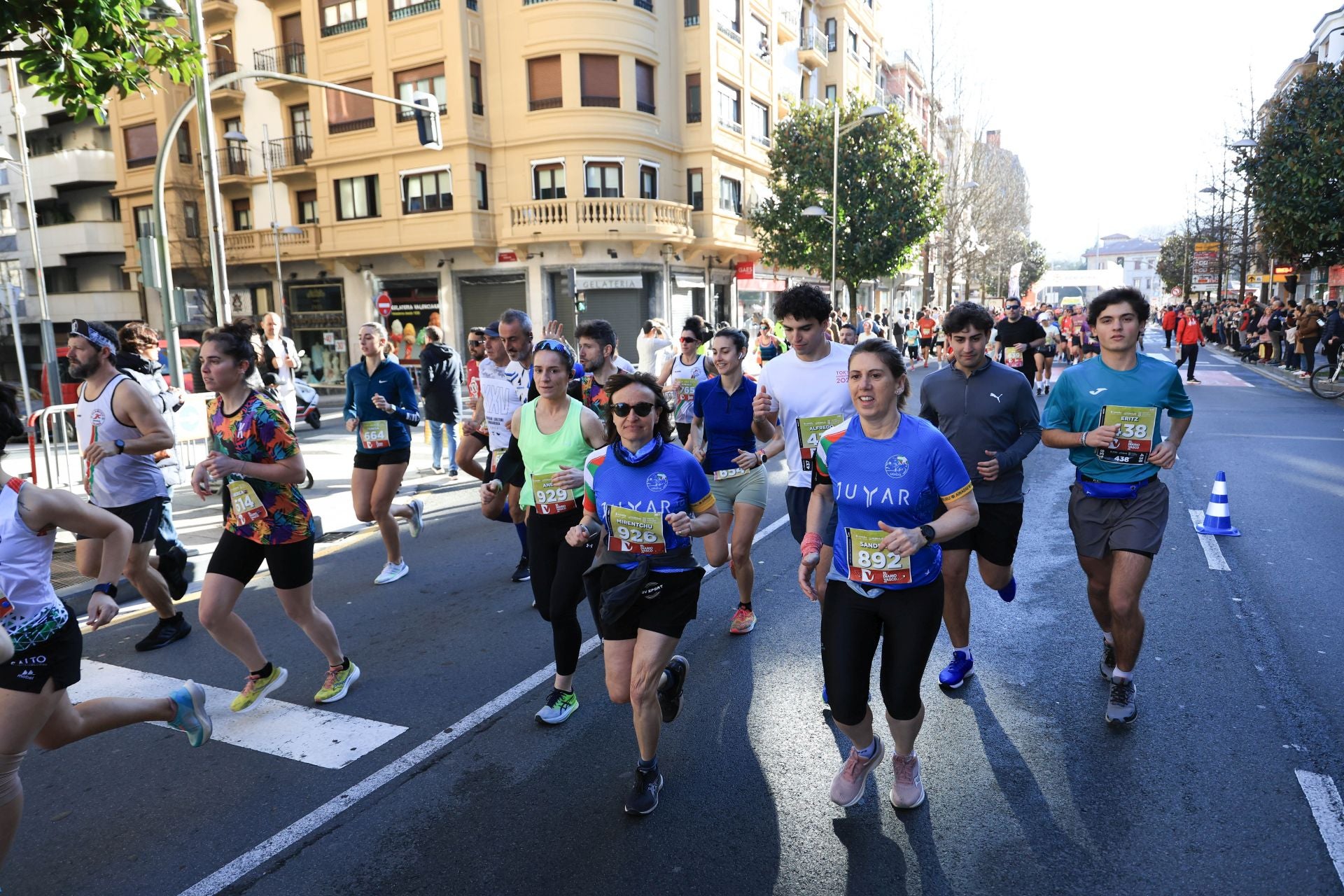 Cerca de 1.500 corredores han participado en la Media Maratón y 10K del Bidasoa