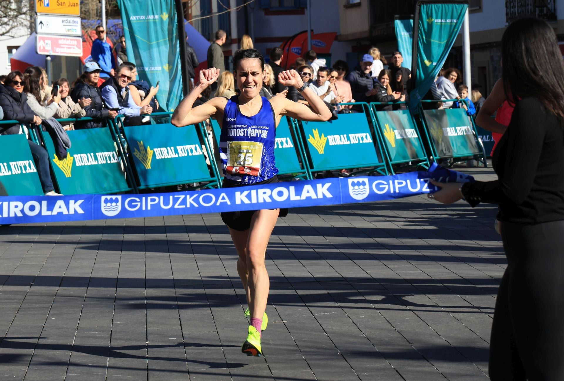 Cerca de 1.500 corredores han participado en la Media Maratón y 10K del Bidasoa