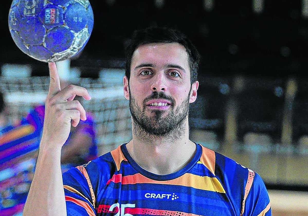 Jon Azkue con la camiseta del Limoges.