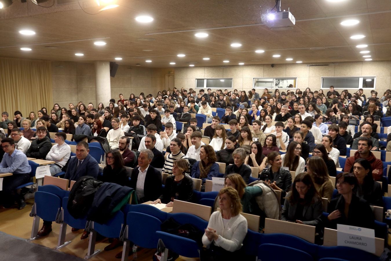 El Auditorio Barriola de la UPV/EHU presentó este extraordinario aspecto 
