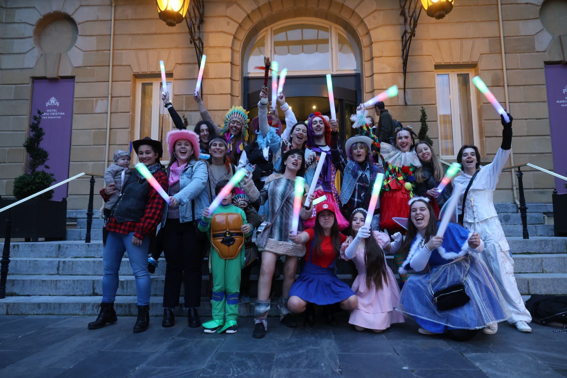 Ongi etorri, Dios Momo