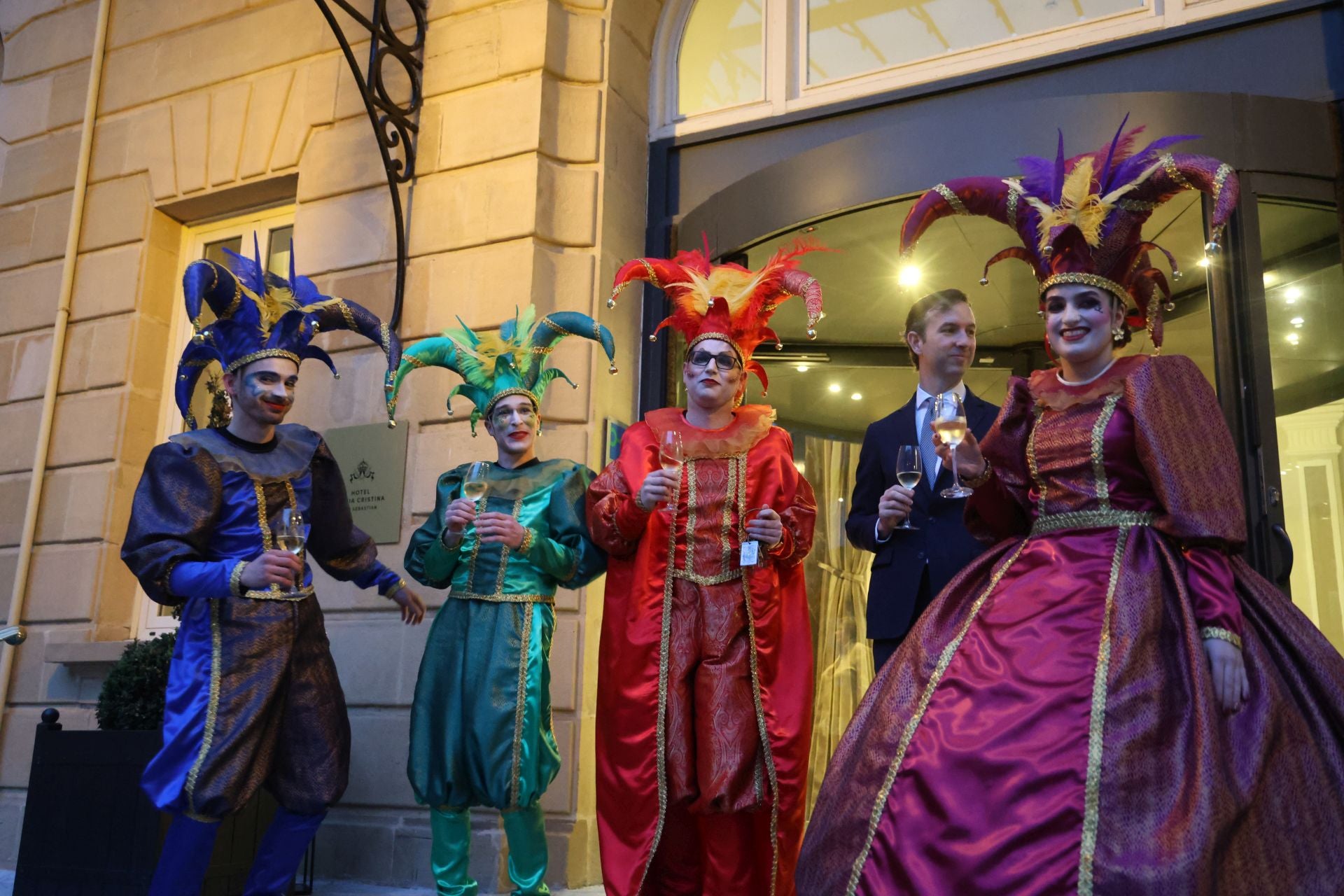 Ongi etorri, Dios Momo