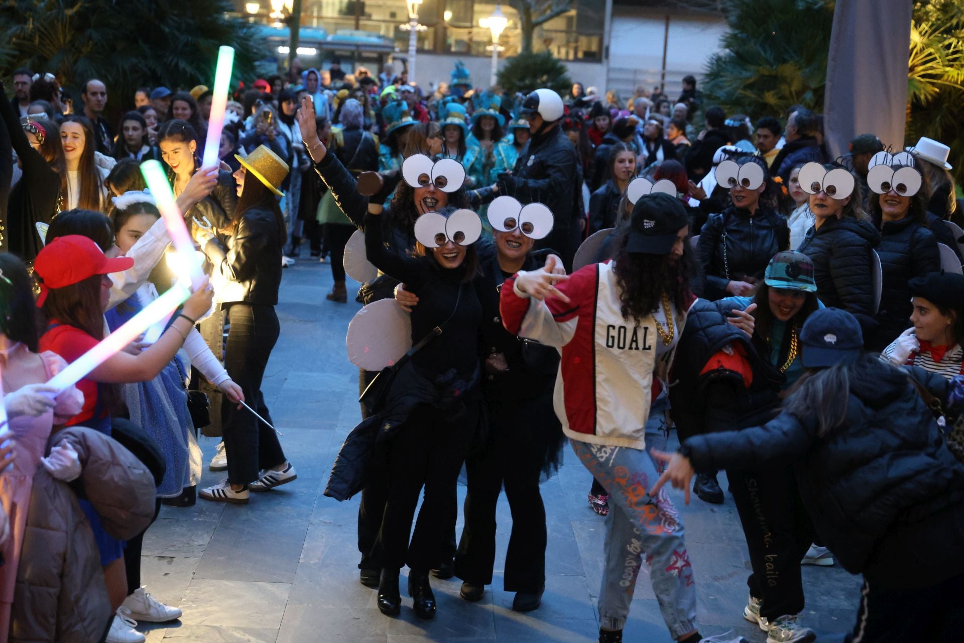 Ongi etorri, Dios Momo