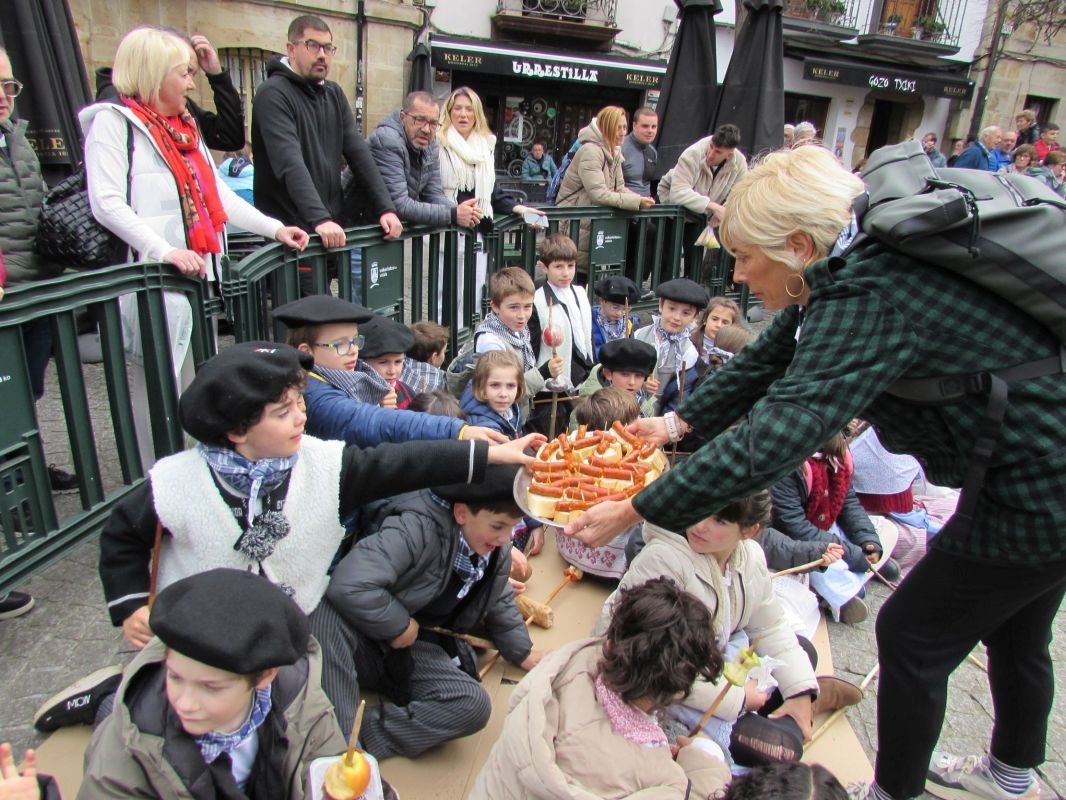 Urdelarderok ireki ditu inauteriak