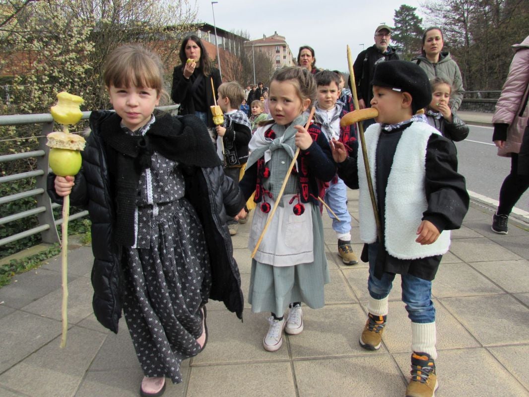 Urdelarderok ireki ditu inauteriak