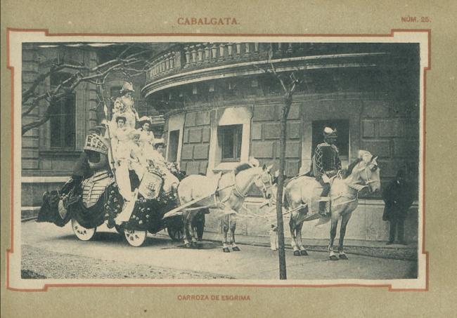 Carroza de esgrima. (Del libro: Carnaval de 1900 en San Sebastián)