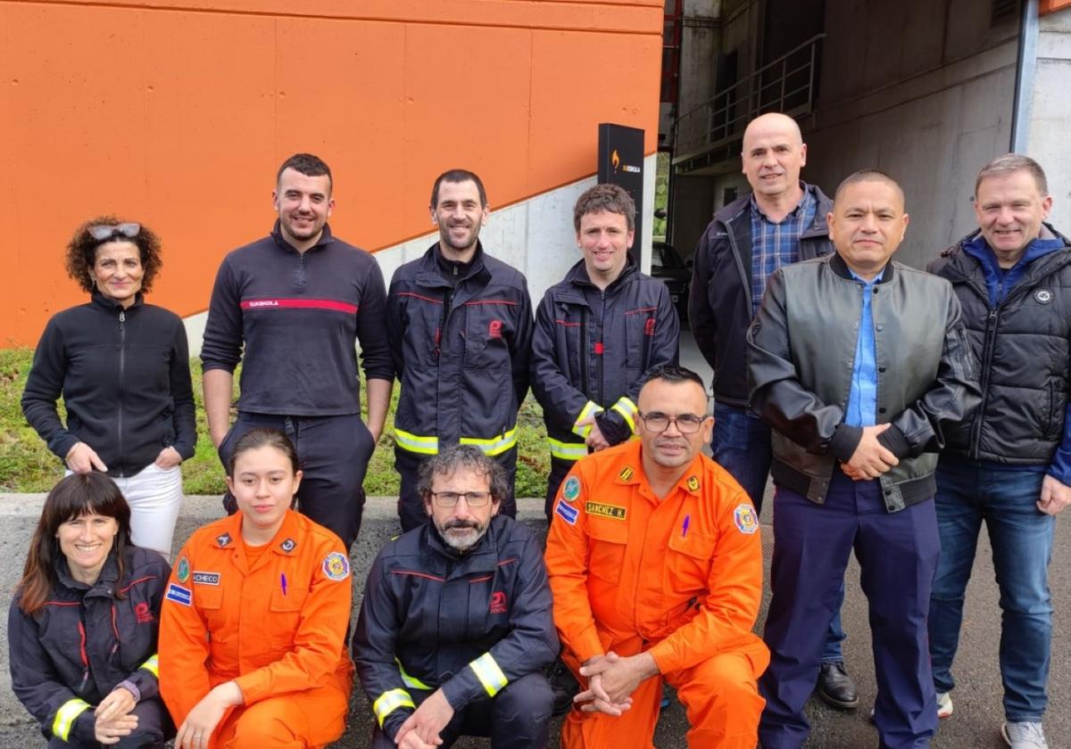 Bomberos de El Salvador, 'Made in Goierri'