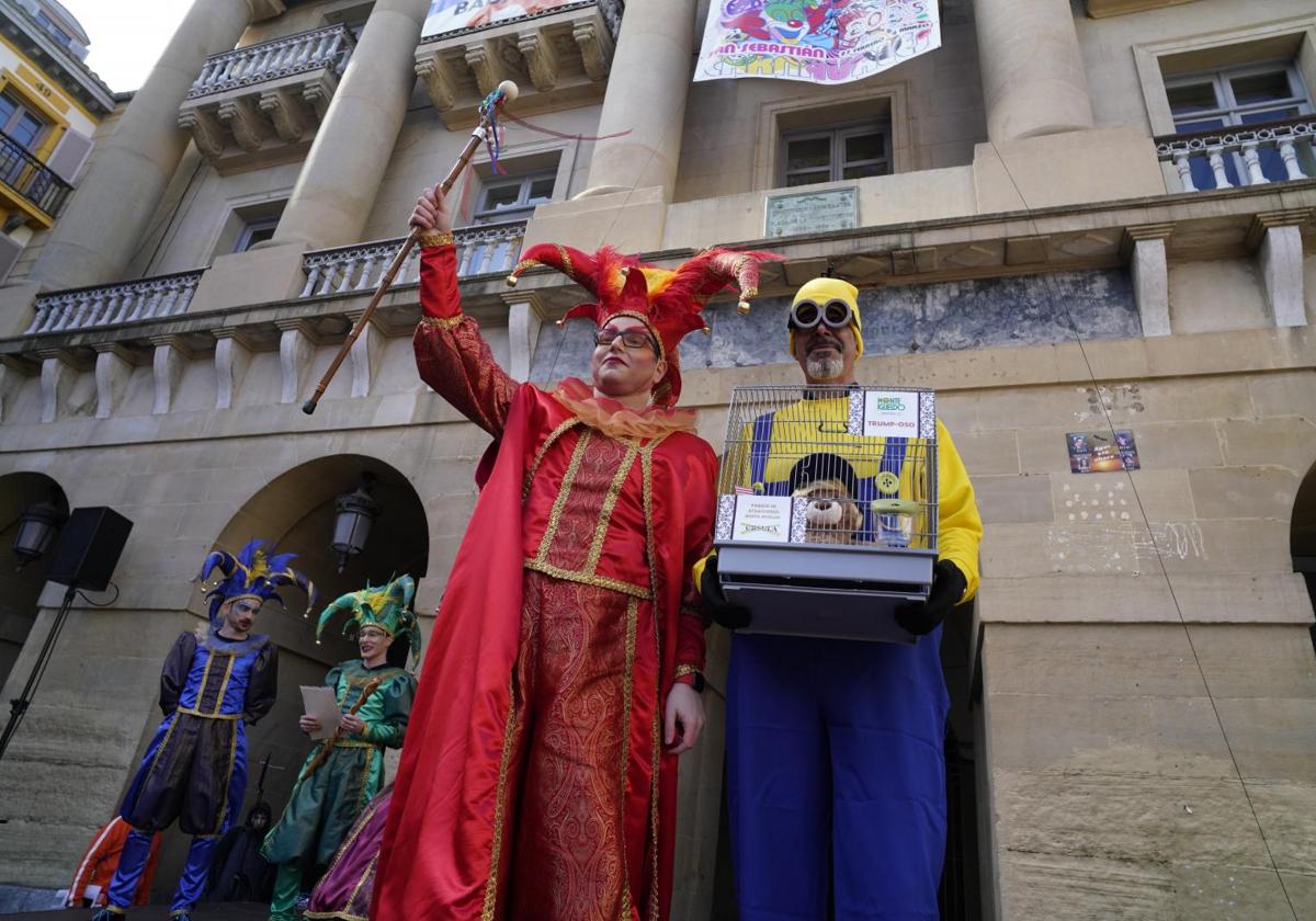 Animadas &#039;mañanitas&#039; carnavaleras en San Sebastián
